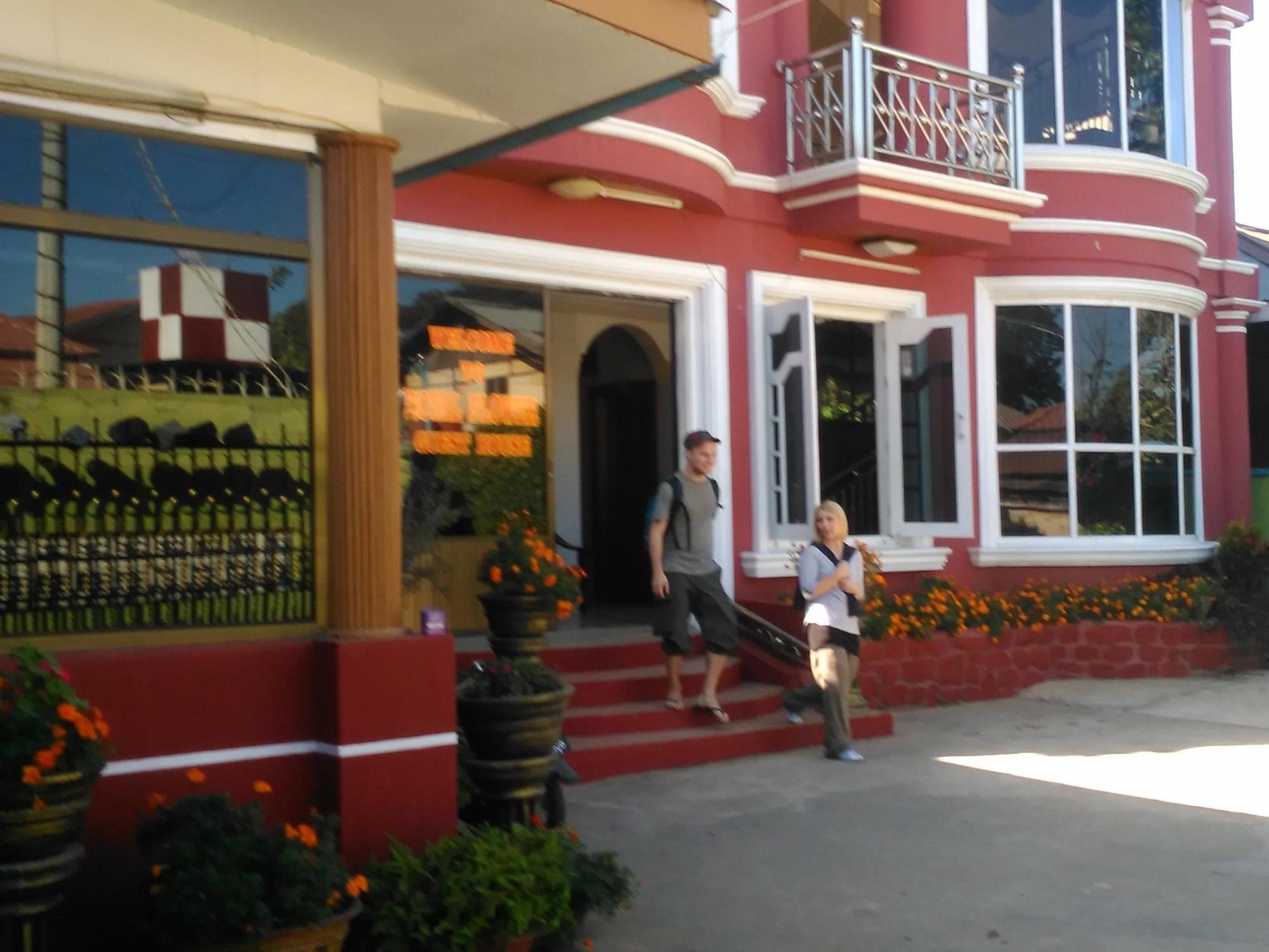 Royal Flower Guest House Pyin Oo Lwin Exteriör bild