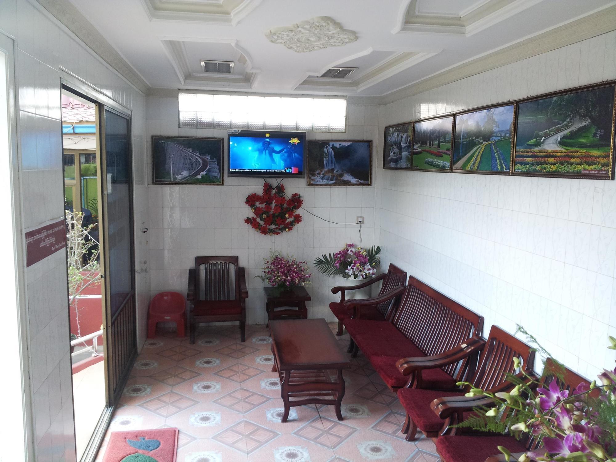 Royal Flower Guest House Pyin Oo Lwin Exteriör bild